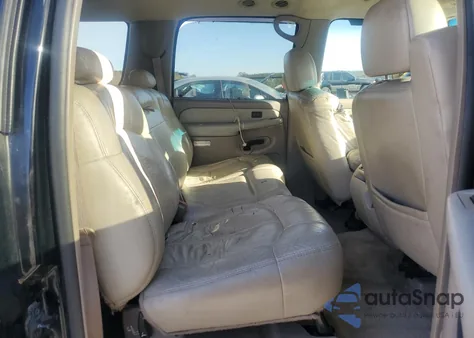 2002 Chevrolet Suburban C1500 z USA, uszkodzony, nr VIN 1GNEC16Z42J229844